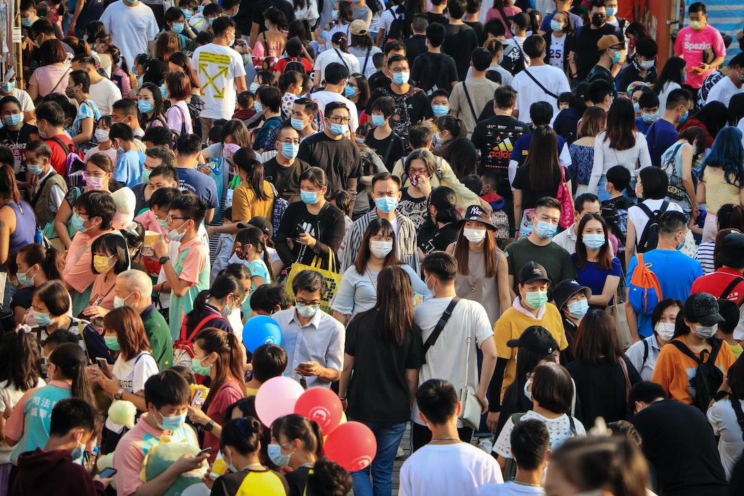 pandemic-crowd-macau-photo-agency-4yXV0JIK-yo-unsplash