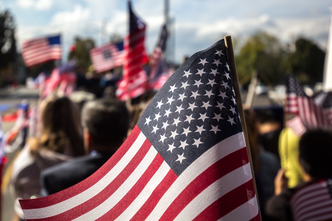 usa-flag-jason-leung-mmth0KV0oFQ-unsplash