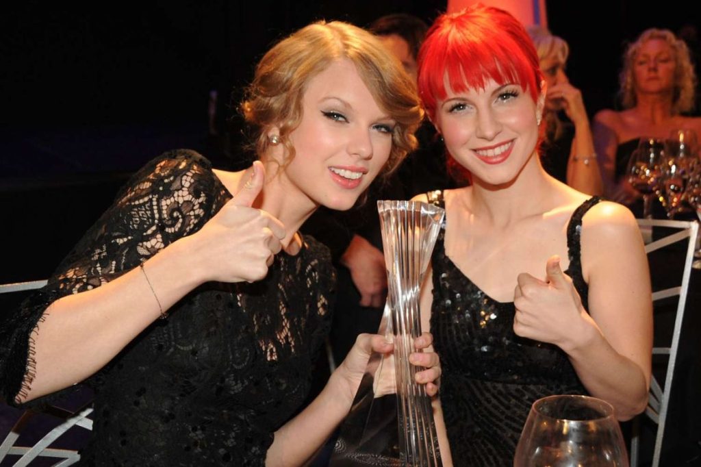 goswifties-taylor-swift-hayley-williams-060723-2